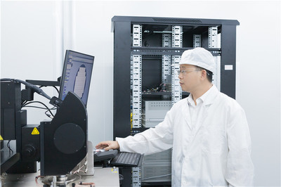 執(zhí)著科技，努力創(chuàng)“芯”——記江蘇省“最美科技工作者”洪根深的電子技術(shù)開發(fā)之路